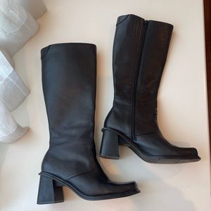 Vintage 90s leather platform boots